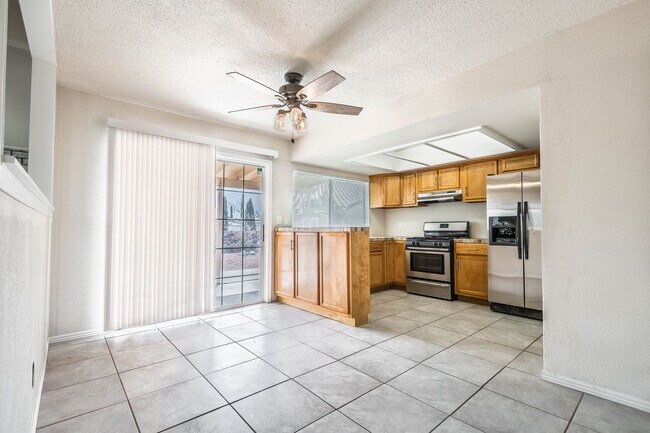 Building Photo - Charming 3 bedroom, 2 bath in East El Paso!