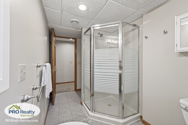 Building Photo - 4 Bedroom Home **50% off December's Rent with a December 2025 Move In**