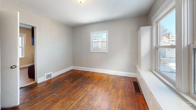 Building Photo - LEASE TO OWN your home! - 3 Bed / 1 Bath i...