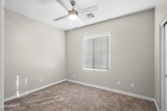 Building Photo - 155 N Lakeview Blvd