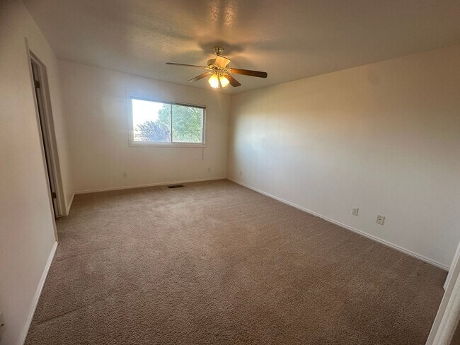 Building Photo - Charming Ranch Farmhouse in St. George – Spacious & Serene!