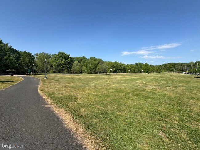 Building Photo - 4005 Blakney Ln SE