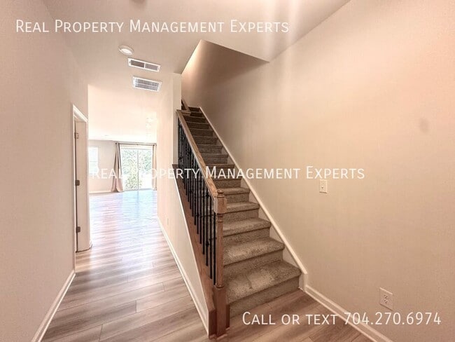 Building Photo - 4408 Iron Oak Ln