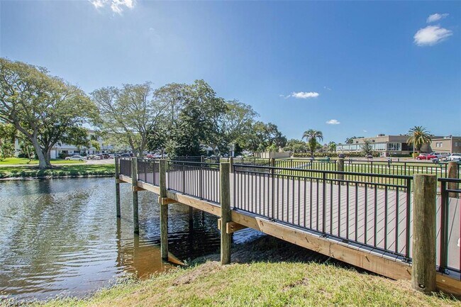Building Photo - 2041 Australia Way W