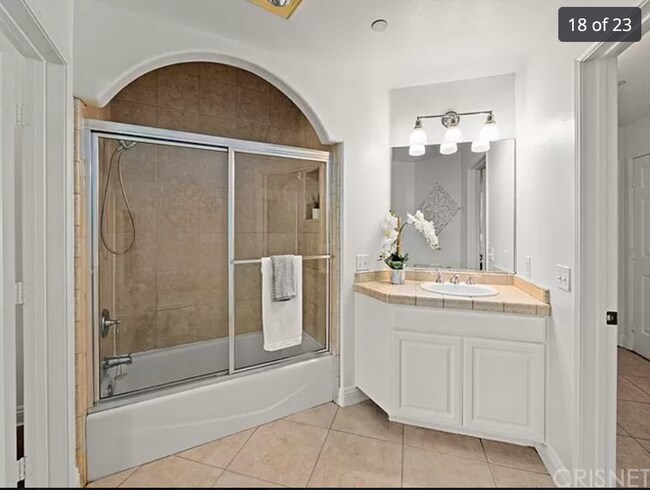 Building Photo - 5703 Laurel Canyon Blvd