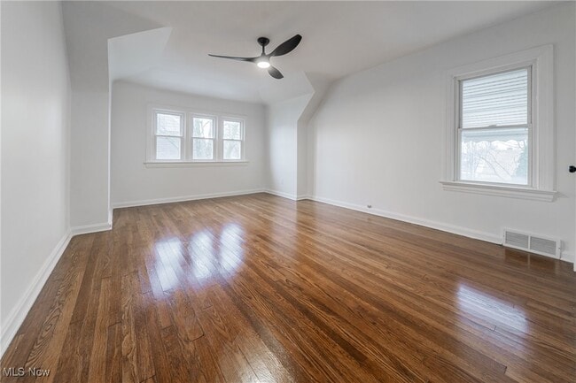 Building Photo - 1391 Avondale Rd