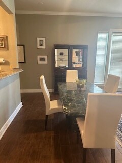 Dining area between kitchen and living room - 38400 Interstate 10 W