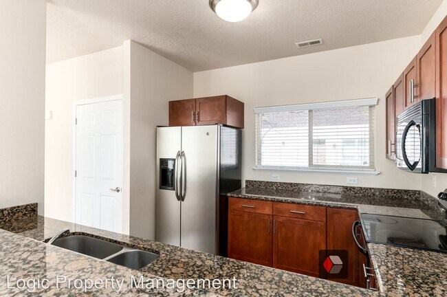 Building Photo - 2 br, 1.5 bath House - 520 S. 500 E.  #107