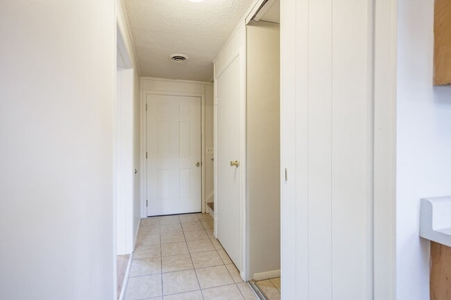 Building Photo - 168 Sackett Rd