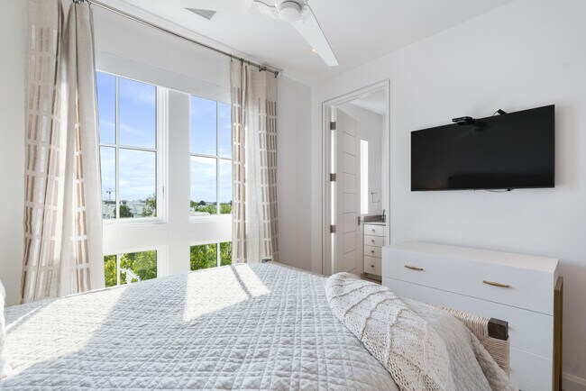 Building Photo - Experience refined coastal living Alys Beach