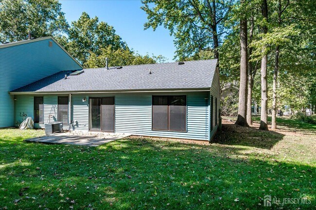 Building Photo - 1801 Timber Oaks Rd
