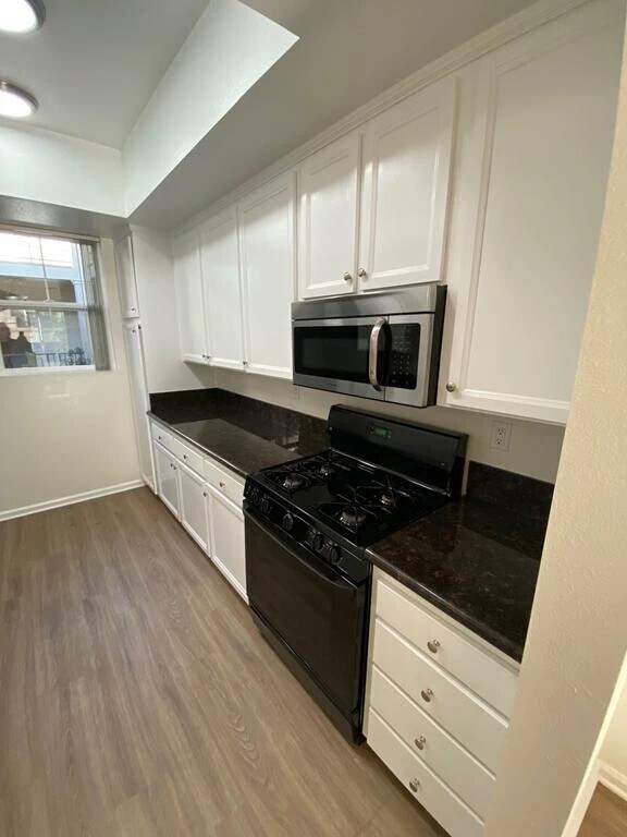 Interior Photo - 1725 Butler Ave