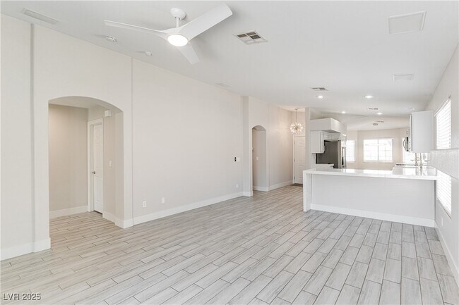 Building Photo - 2259 Smokey Sky Dr