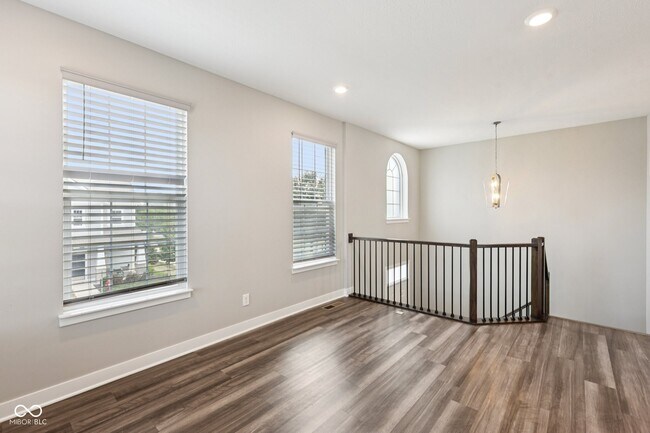 Building Photo - 17285 Dallington St
