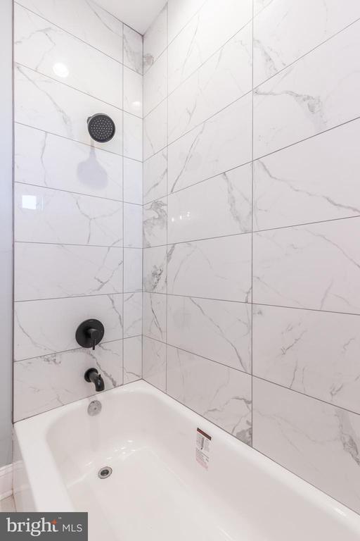 Building Photo - 1312 W Seltzer St