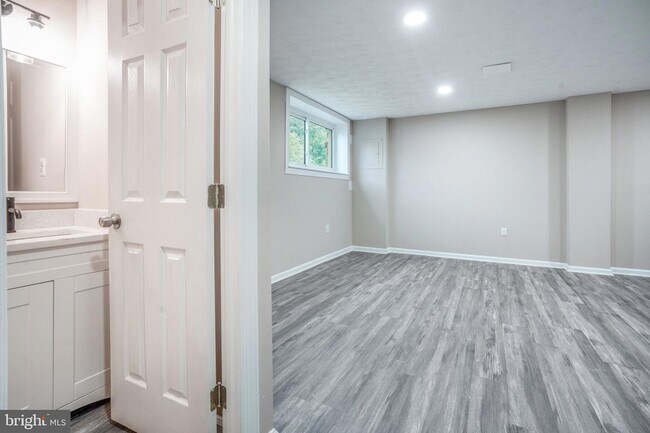 Building Photo - 3671 Waterwheel Square