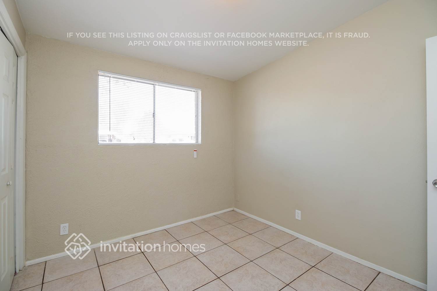 Building Photo - 449 S Stewart