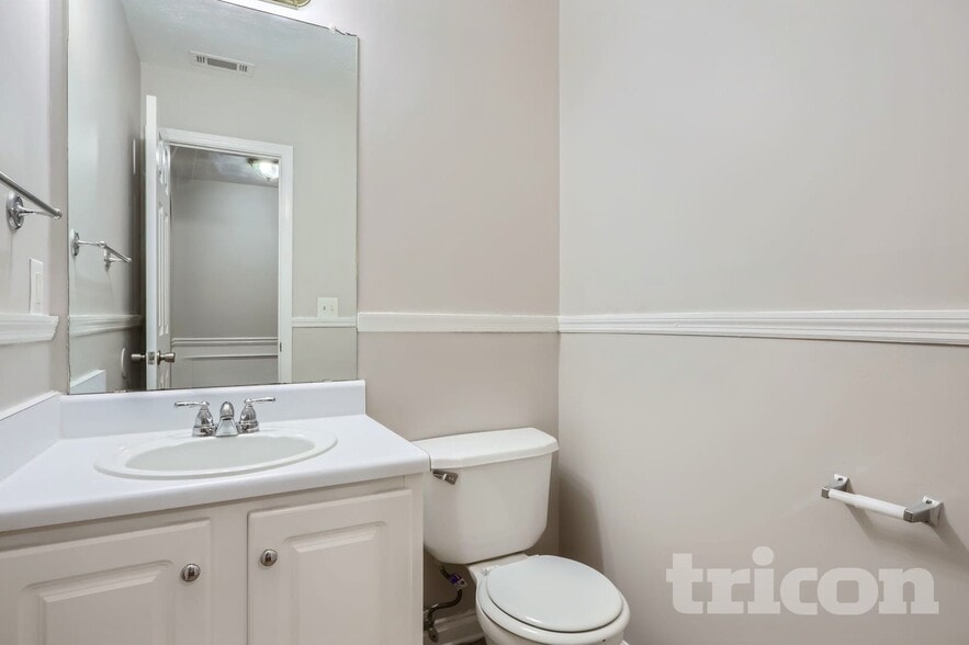 Building Photo - 79 Greenland Dr