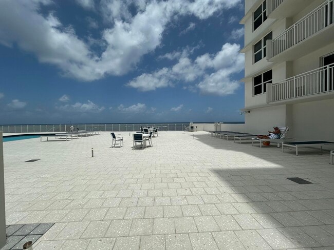 Building Photo - 4511 S Ocean Blvd