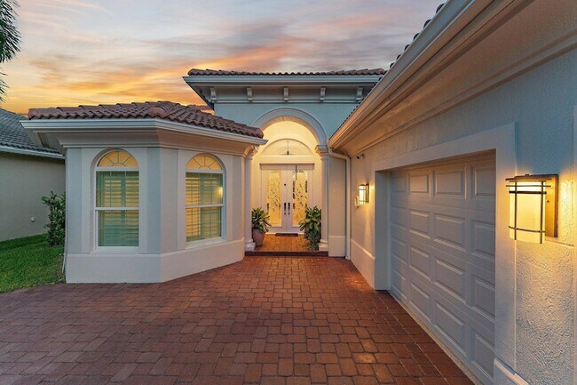 Building Photo - 236 Carina Dr