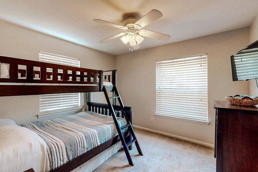 Guest Room 3 - 602 Ferretti Ave