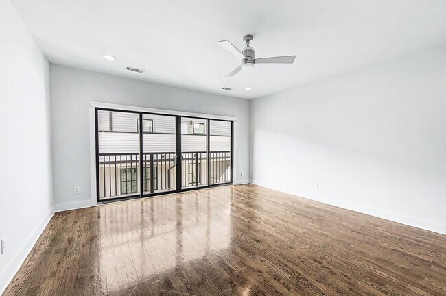 Building Photo - Luxury 3BE/3.5BA located in one of Nashville’s most walkable and vibrant neighborhoods.