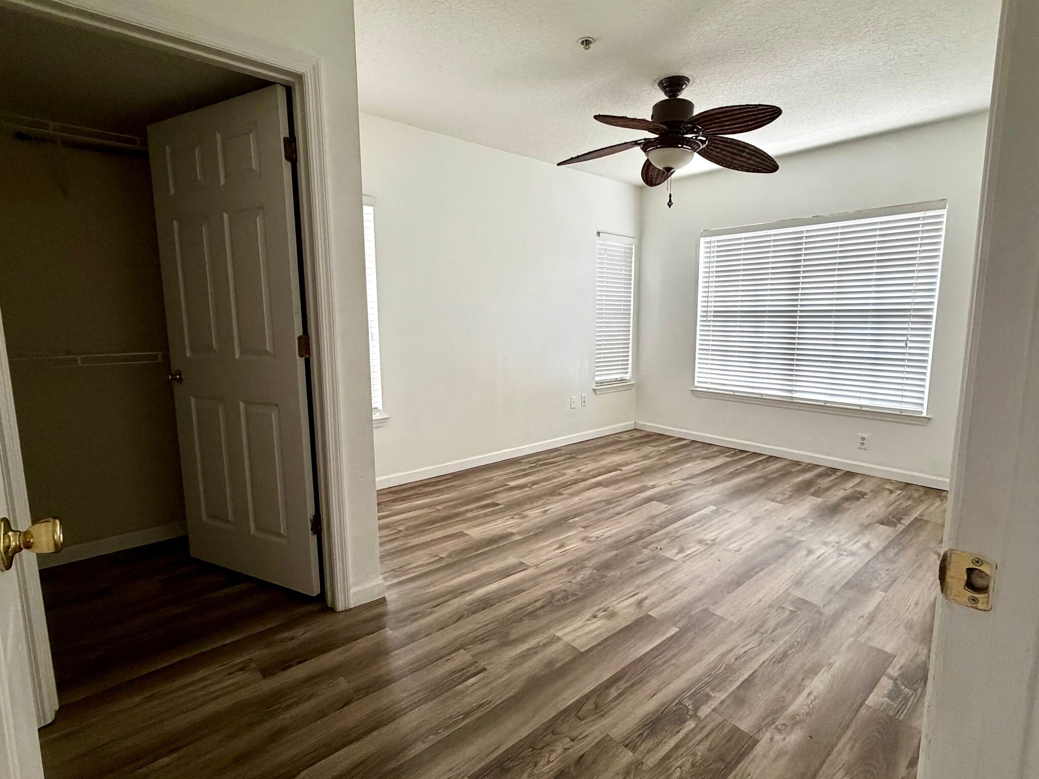 Building Photo - 737 Crest Pines Dr