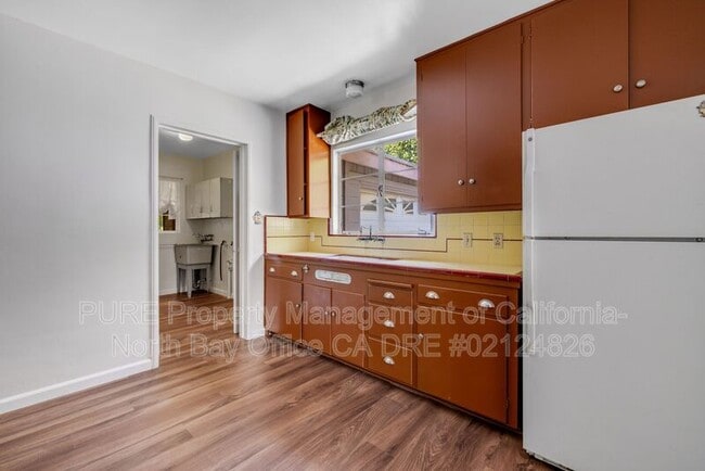 Building Photo - 1536 Madrona Ave