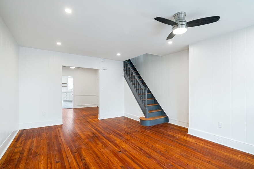 Building Photo - 6018 Irving St