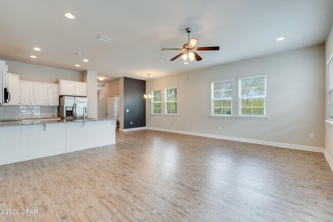 Building Photo - 116 Fossil Falls Ln