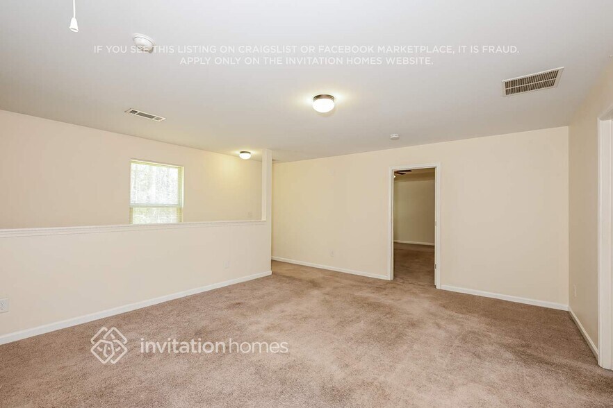 Building Photo - 4032 Oak Field Dr