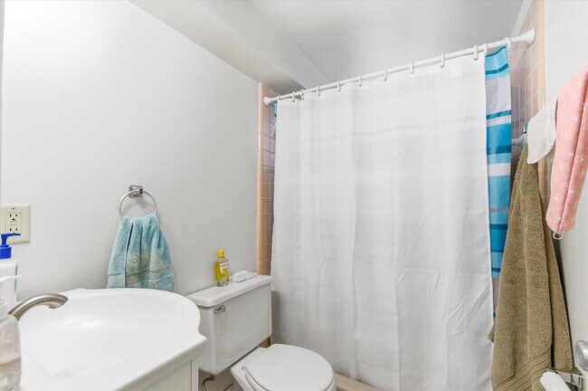 Building Photo - 2220 E Stadium Blvd