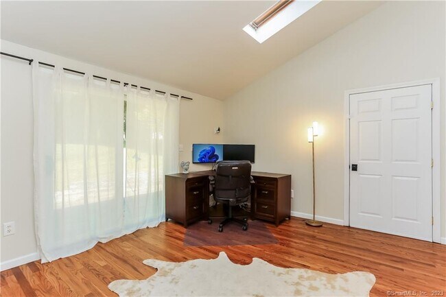 Building Photo - 150 Stevens Ln