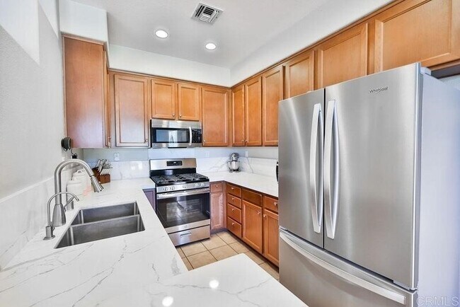 Building Photo - 1423 Caminito Garibay