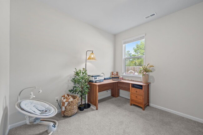 Building Photo - 322 Royal Eagle Ct