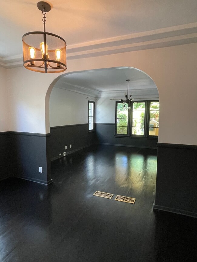 Formal Dining Room - 835 S Holt Ave