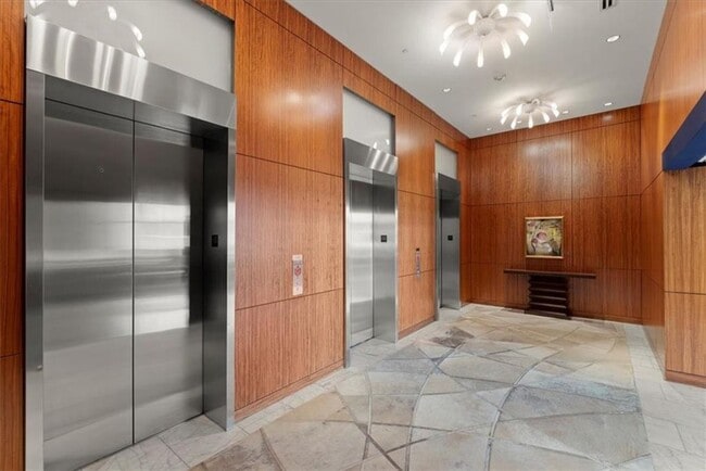 Building Photo - 10 Terminus Luxury 2 Bedroom Condo in Hear...