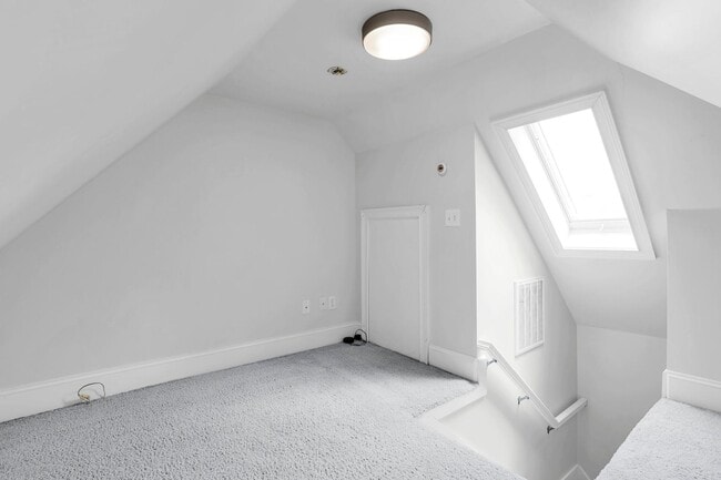 Building Photo - Modern Luxury Living in the Heart of Victorian Village