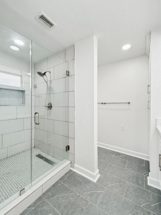 Building Photo - Amazing Indian Rocks Beach Waterfront Rental – Dock, Boat Lift & Garage! 3bed | 2bath