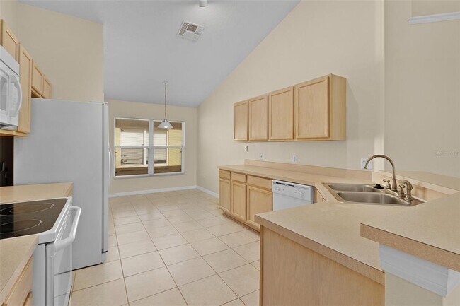 Building Photo - 2546 Crown Ridge Cir
