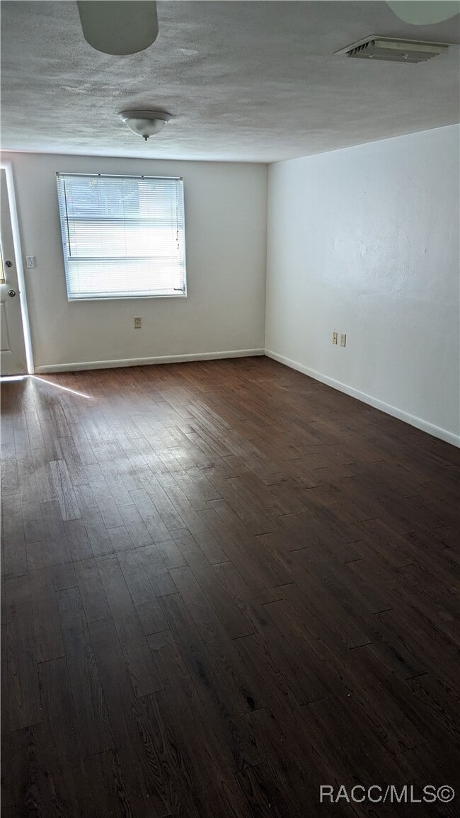 Building Photo - 33 E Murray St