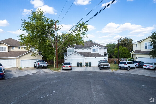 Building Photo - Sagewood Townhomes