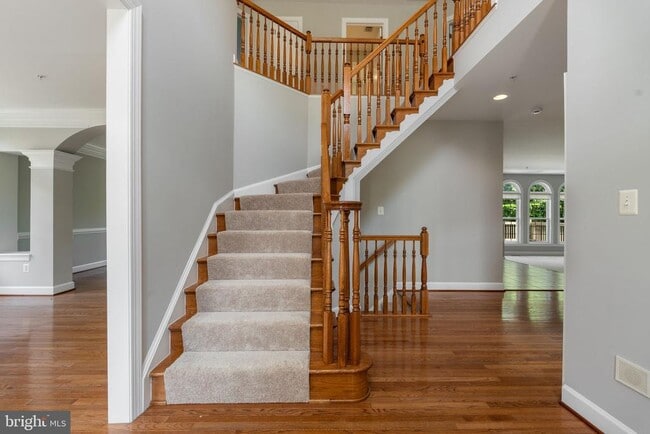 Building Photo - 15436 Symondsbury Way