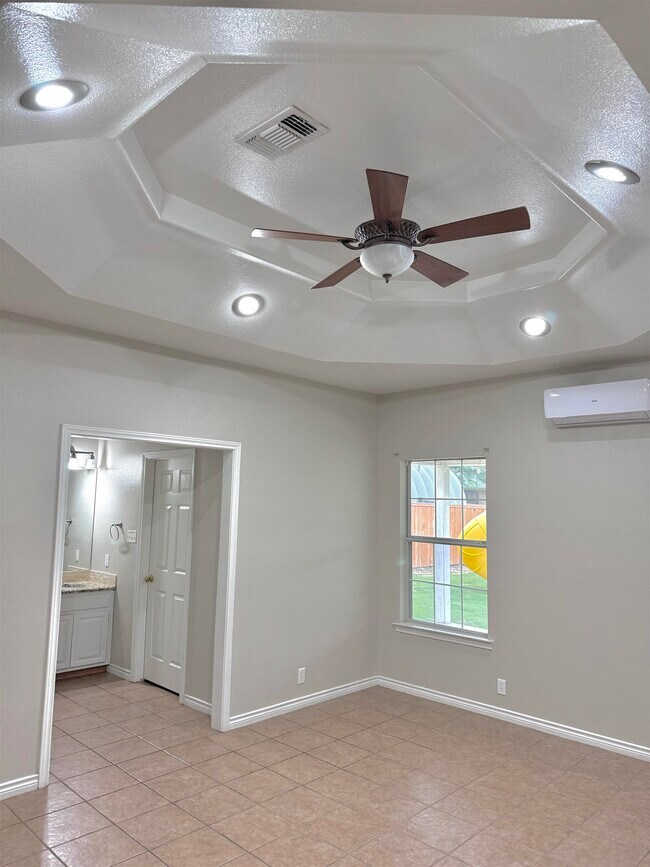 Building Photo - 228 White Feather Trail
