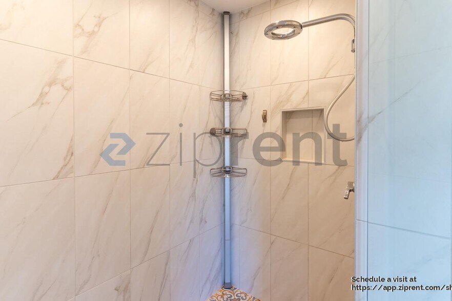 Building Photo - 3133 Govalle Ave