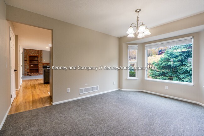 Building Photo - 1672 Smoke Ridge Dr