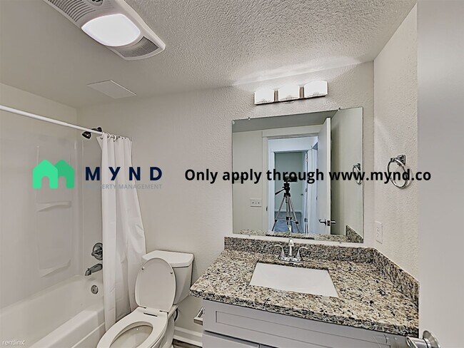 Building Photo - 9805 Avondale Rd NE