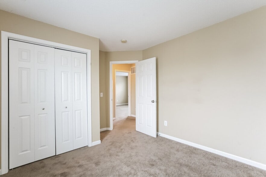 Building Photo - 468 Brookstone Dr