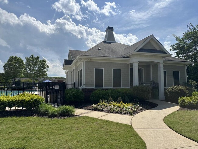 Building Photo - 7940 Pierpoint Ln
