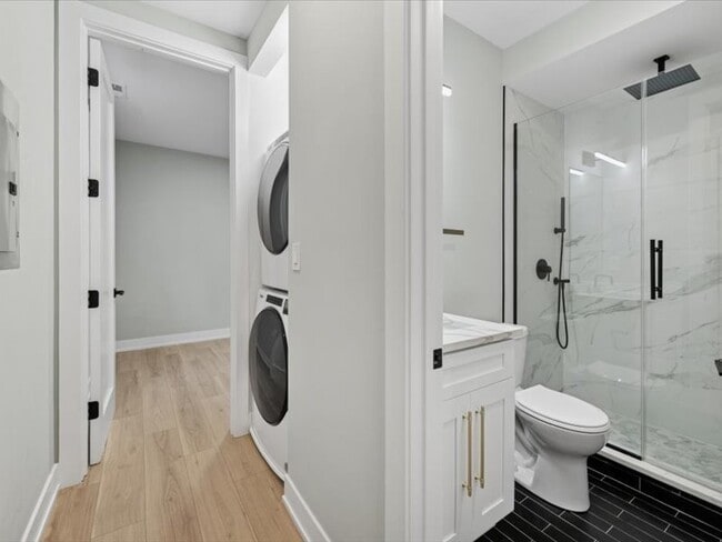 Building Photo - 2818 W Fletcher St